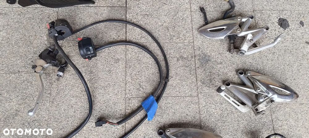 TRIUMPH STREET TRIPLE SET PRZEŁĄCZNIK LAMPA TYŁ WYPEŁNIENIE - 4