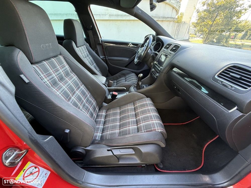 VW Golf 2.0 GTI - 27