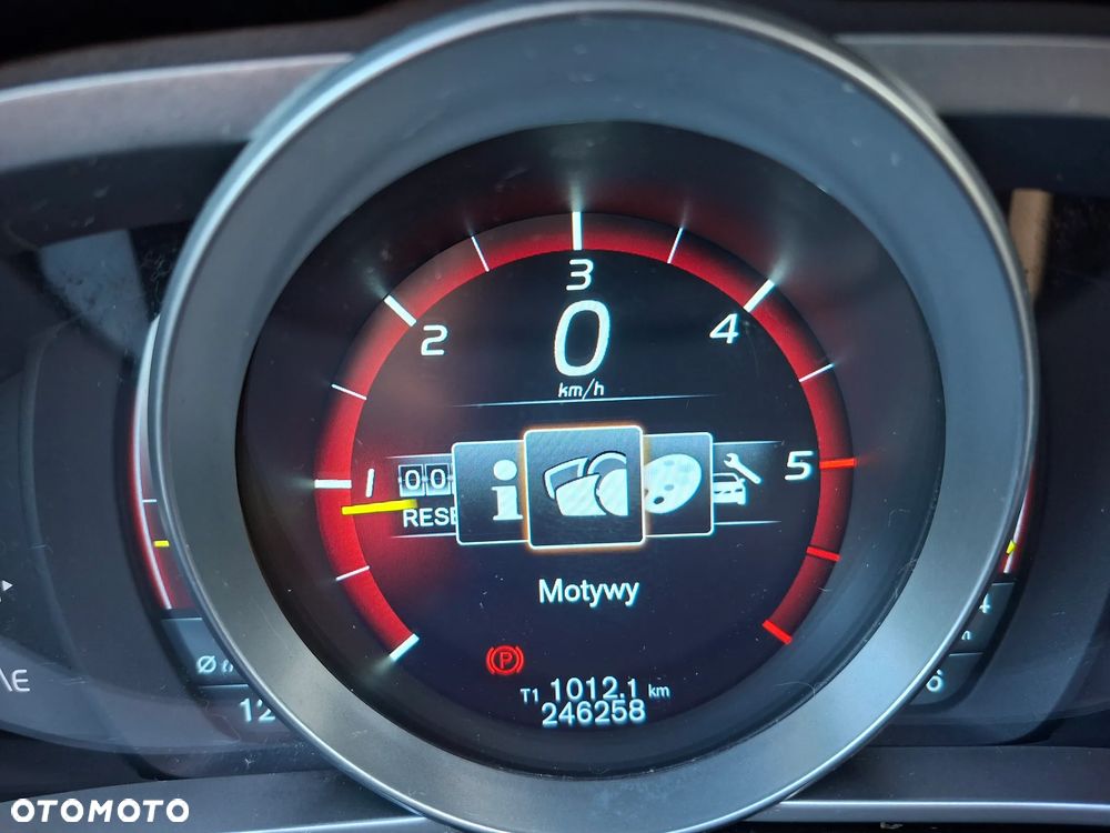 Volvo V40 D2 Momentum - 19