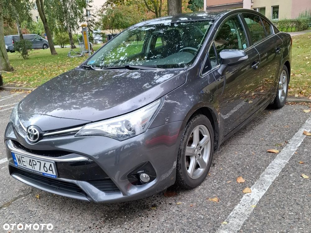 Toyota Avensis 1.8 Premium - 9
