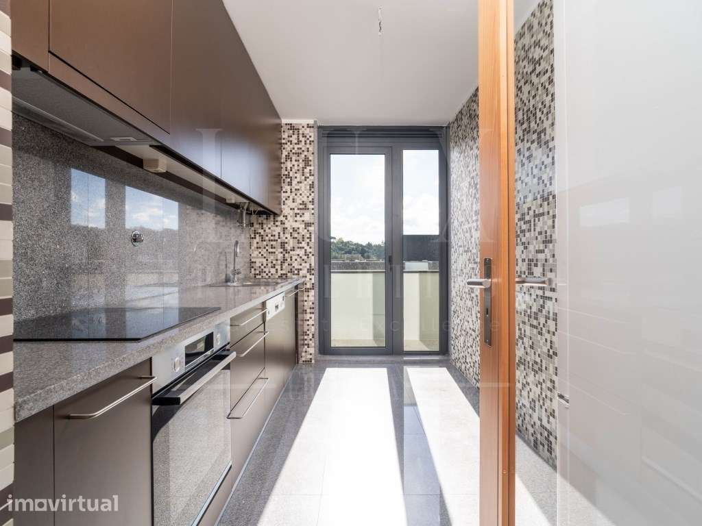 ARRENDAMENTO | Apartamento T2 | Quinta da Portela, Coimbra - Grande imagem: 2/20