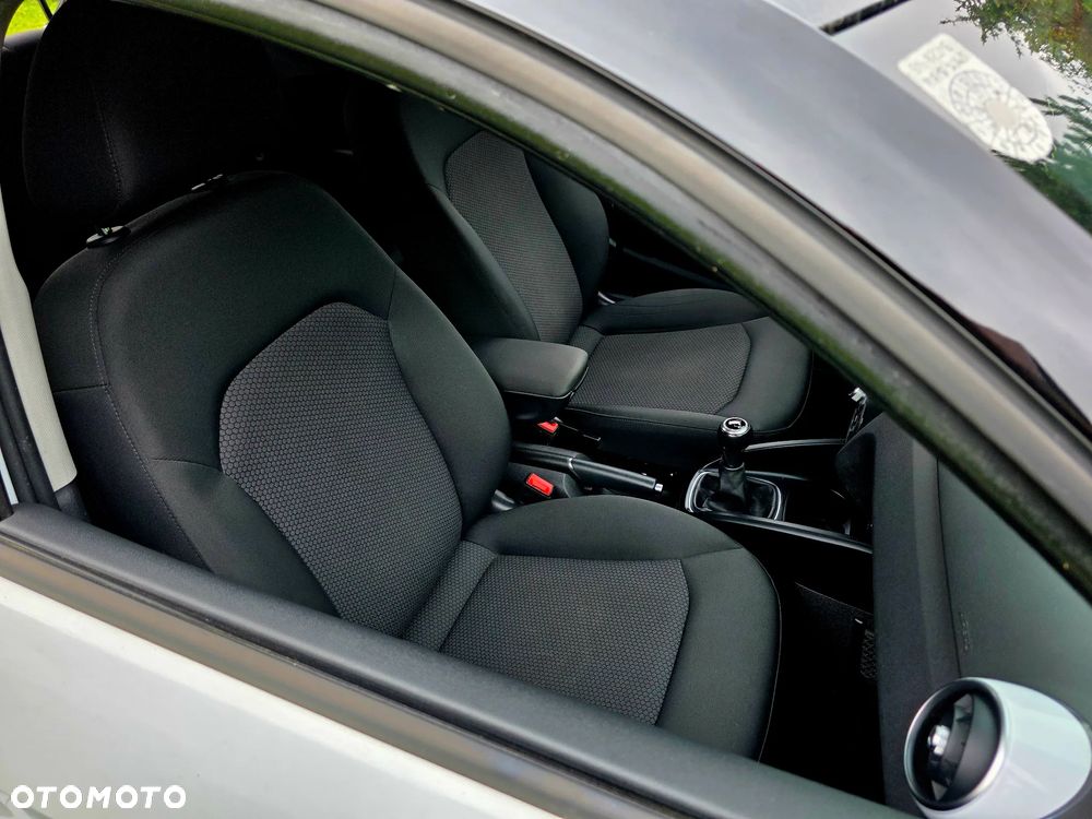 Audi A1 Sportback 1.6 TDI S line edition - 27