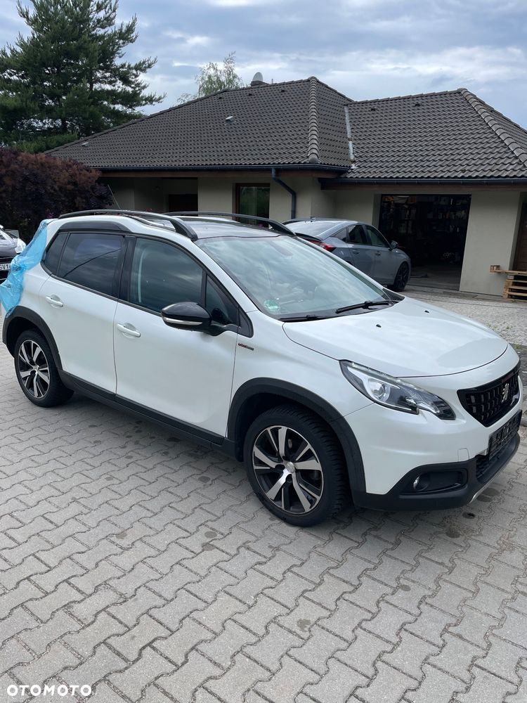 Peugeot 2008 1.2 PureTech GT Line S&S - 5