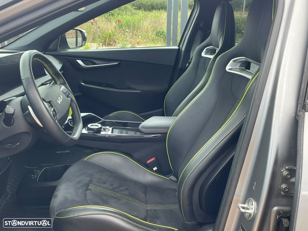 Kia EV6 77,4-kWh AWD GT - 2