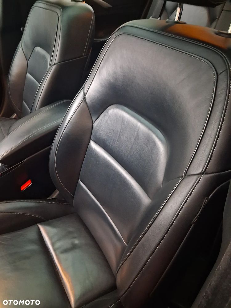 Infiniti Q30 - 20