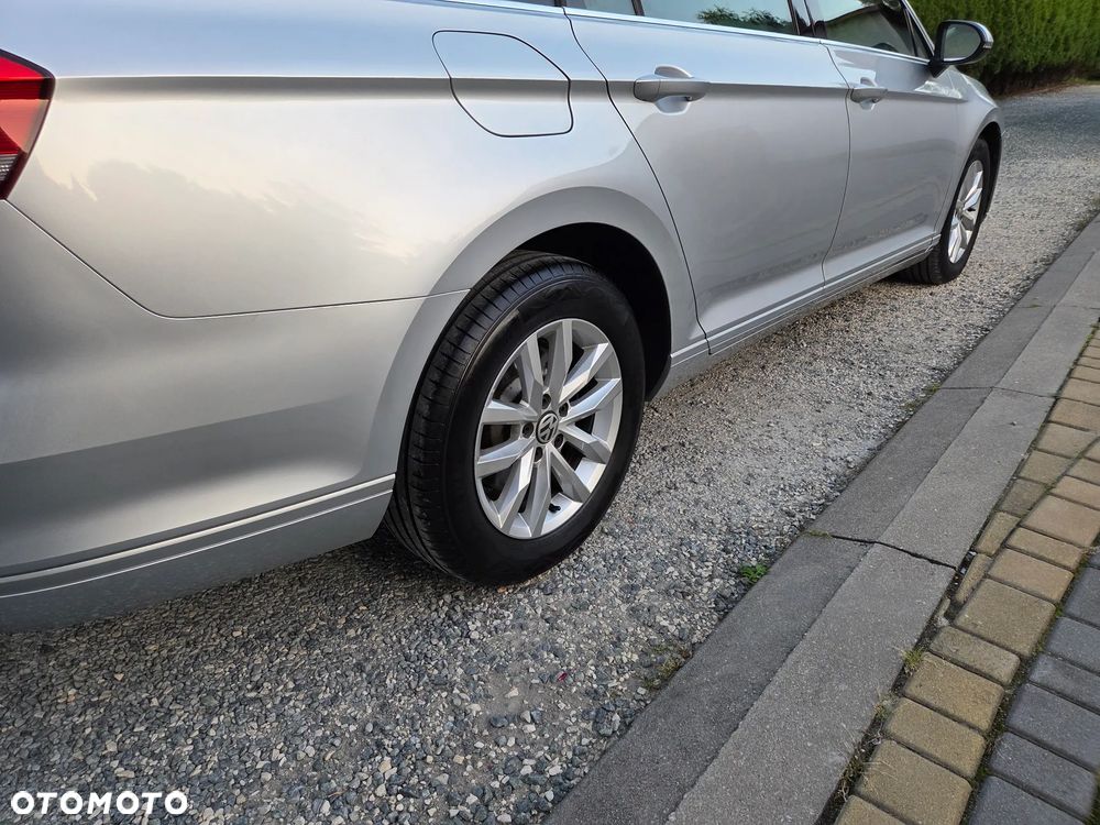 Volkswagen Passat 2.0 TDI BMT Comfortline - 26