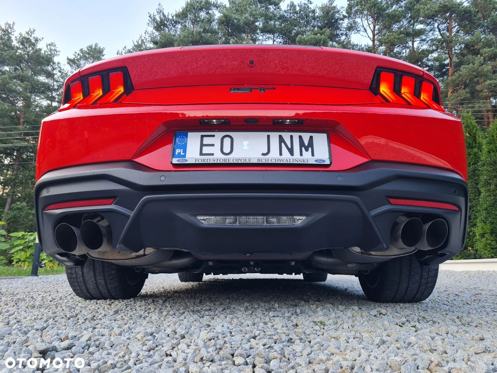 Ford Mustang - 1
