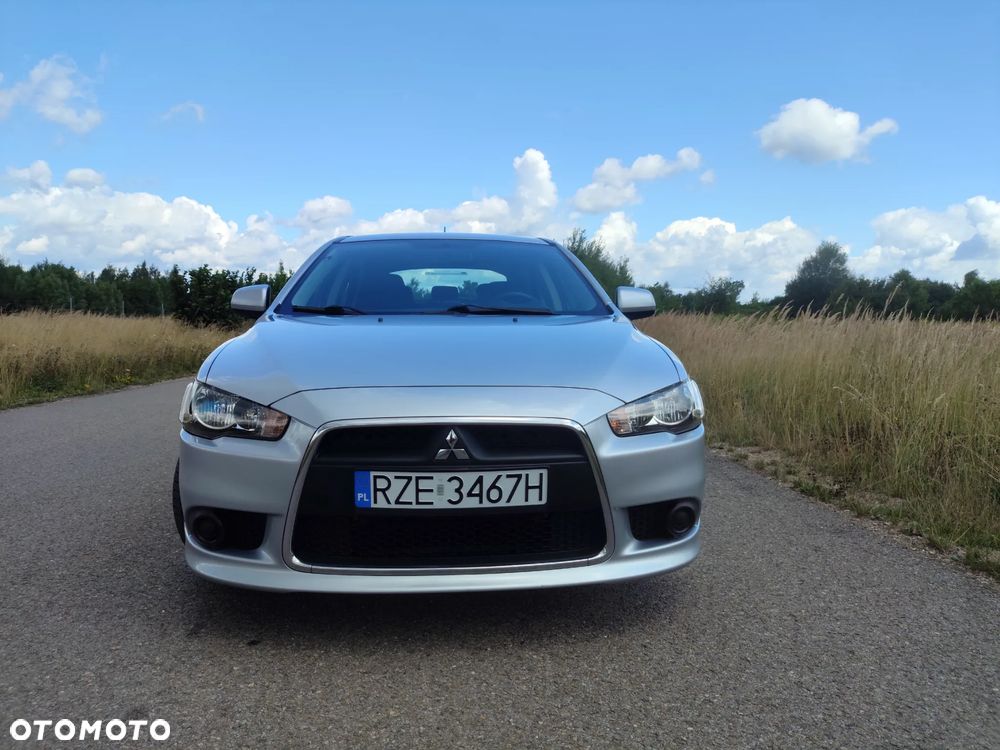 Mitsubishi Lancer - 12