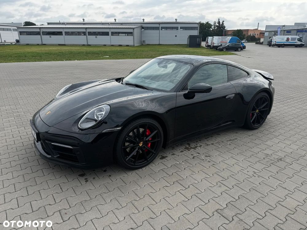 Porsche 911 Carrera GTS - 4