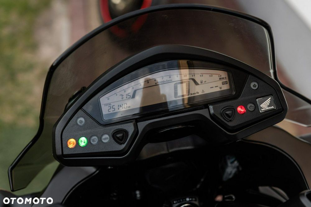 Honda VFR - 8