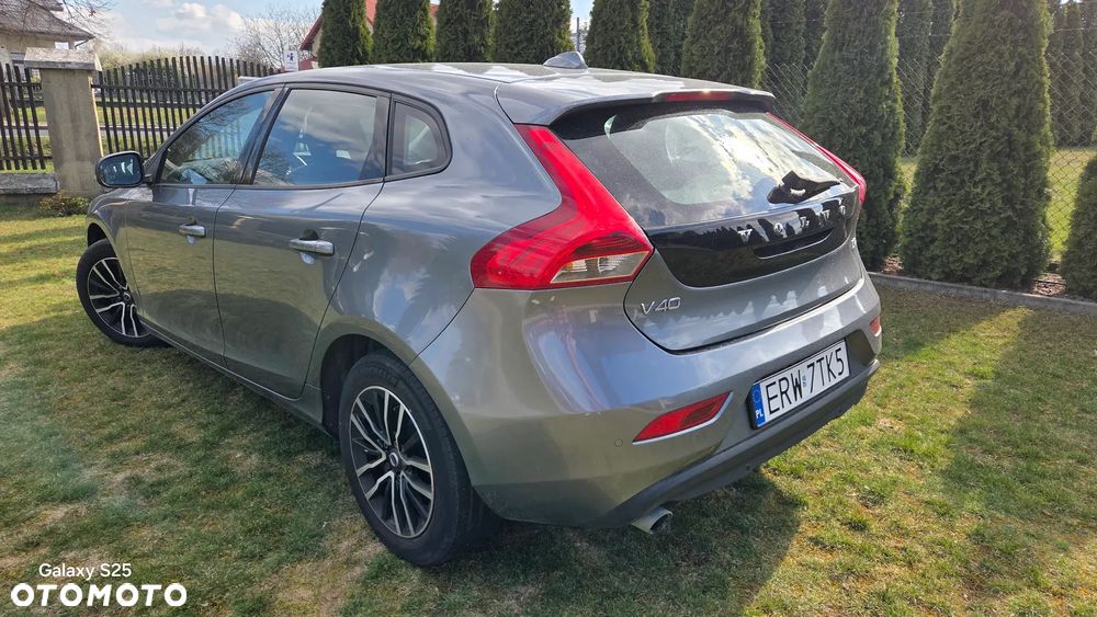 Volvo V40 D2 - 12