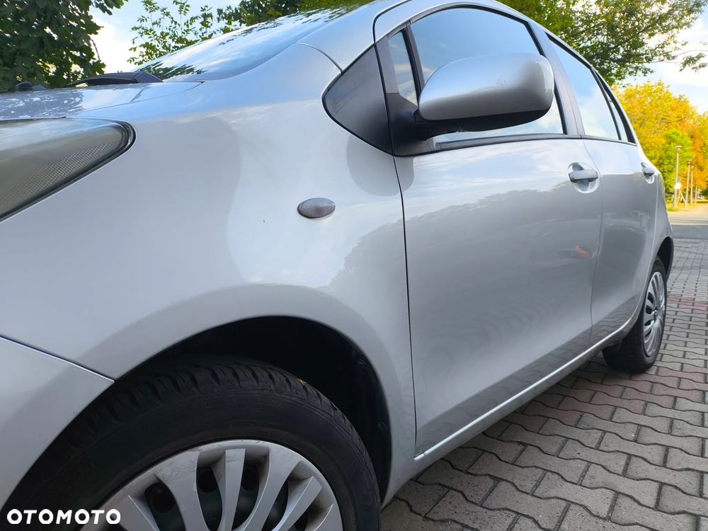 Toyota Yaris 1.0 VVT-i Luna - 13