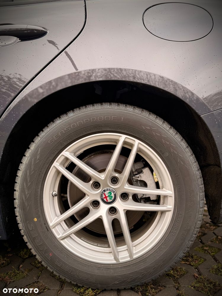 Alfa Romeo Giulia - 14