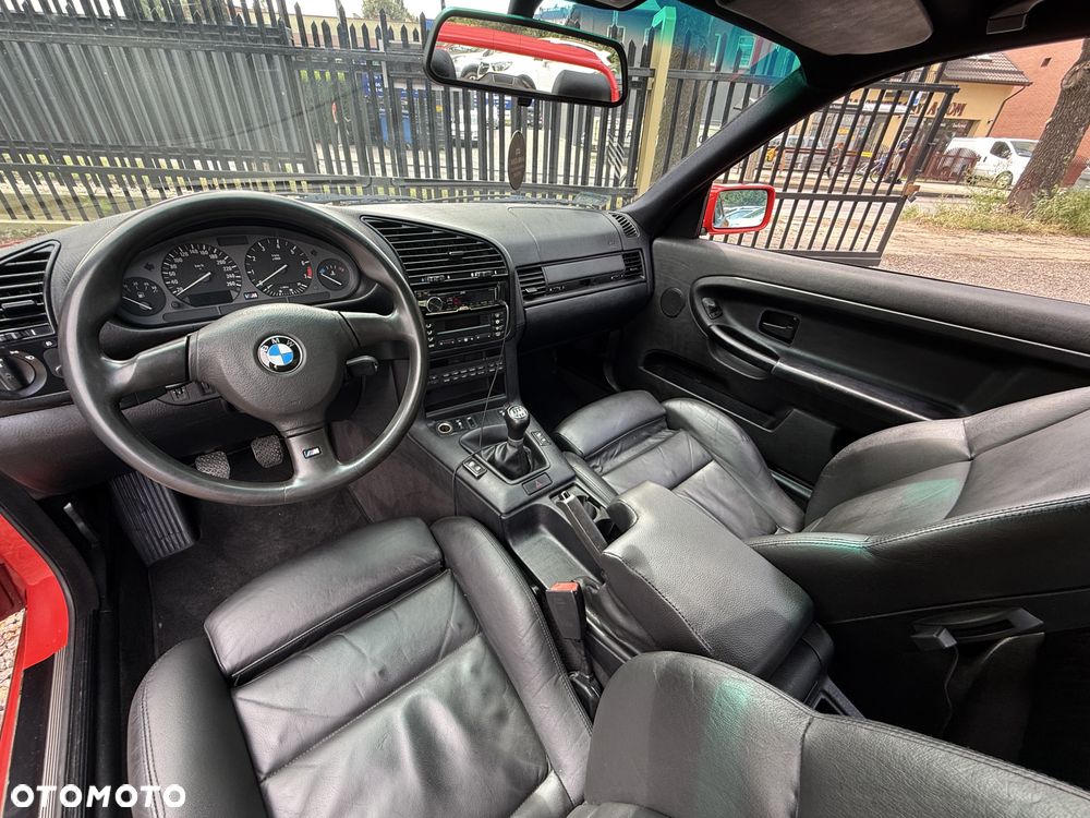 BMW Seria 3 320i - 38