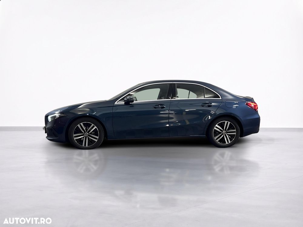 Mercedes-Benz A 200 Sedan 7G-DCT - 3