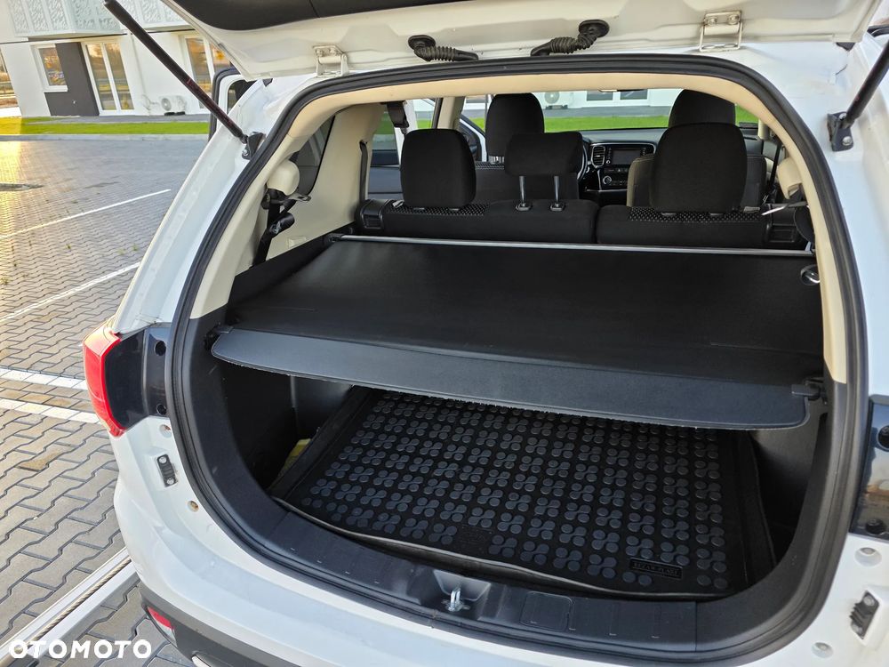 Mitsubishi Outlander 2.4 Instyle CVT - 12