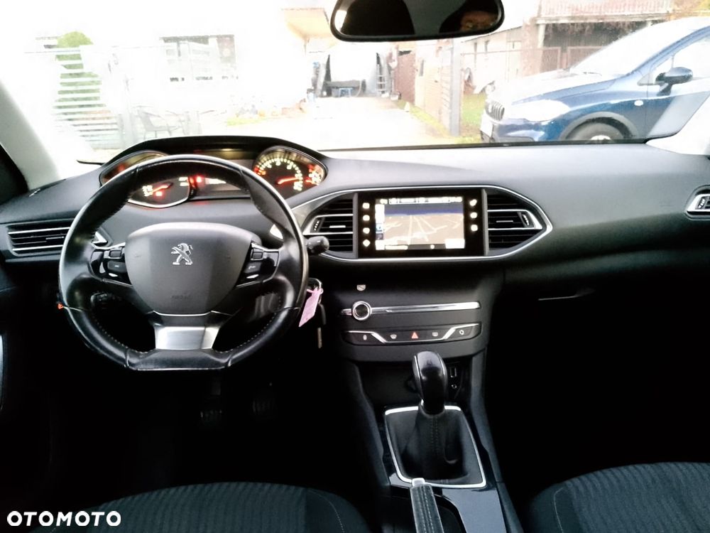 Peugeot 308 1.6 HDi Premium - 18