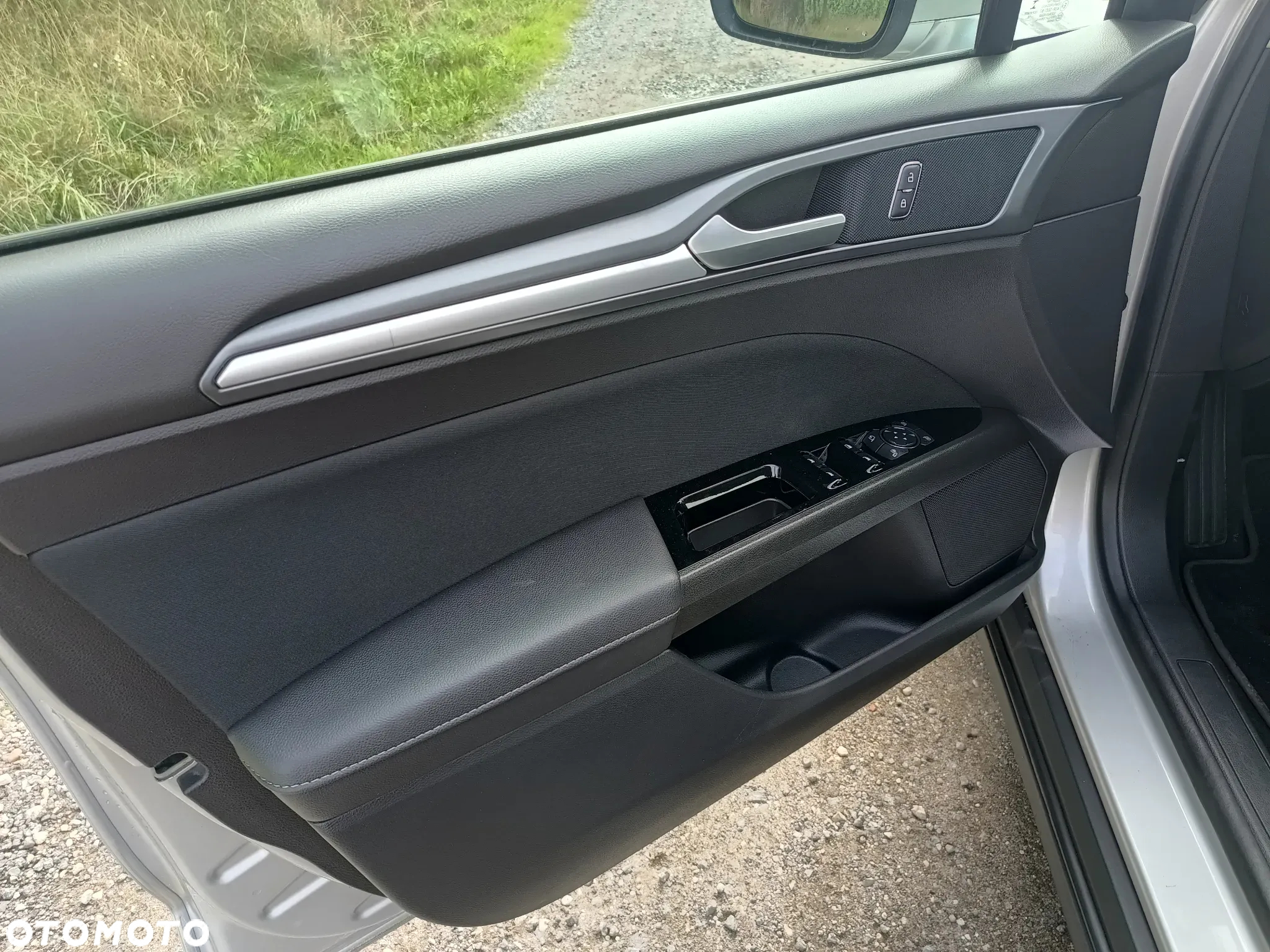 Ford Mondeo - 23