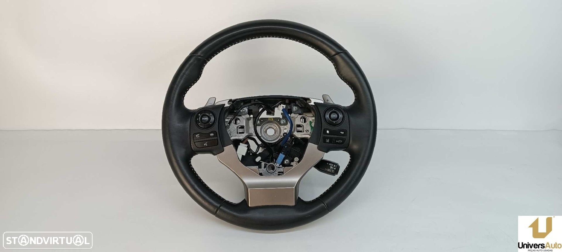 VOLANTE LEXUS IS 300H - 1
