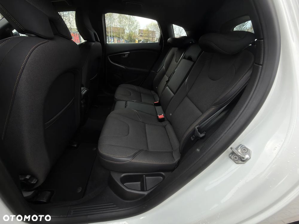 Volvo V40 Cross Country D3 Summum - 10