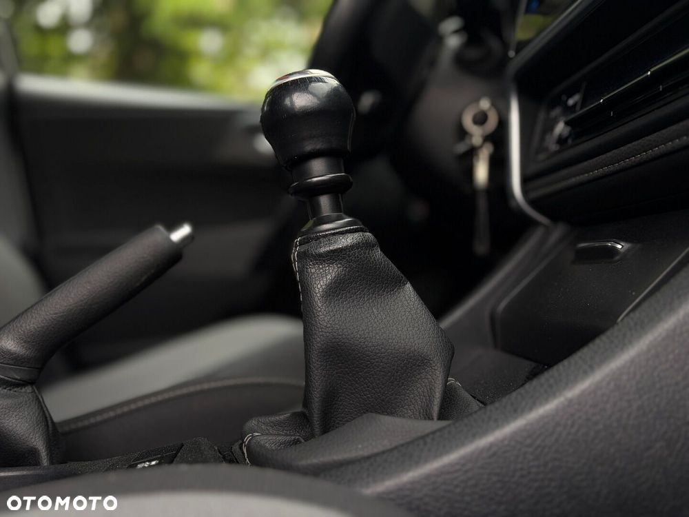 Toyota Auris 1.33 VVT-i Premium - 23