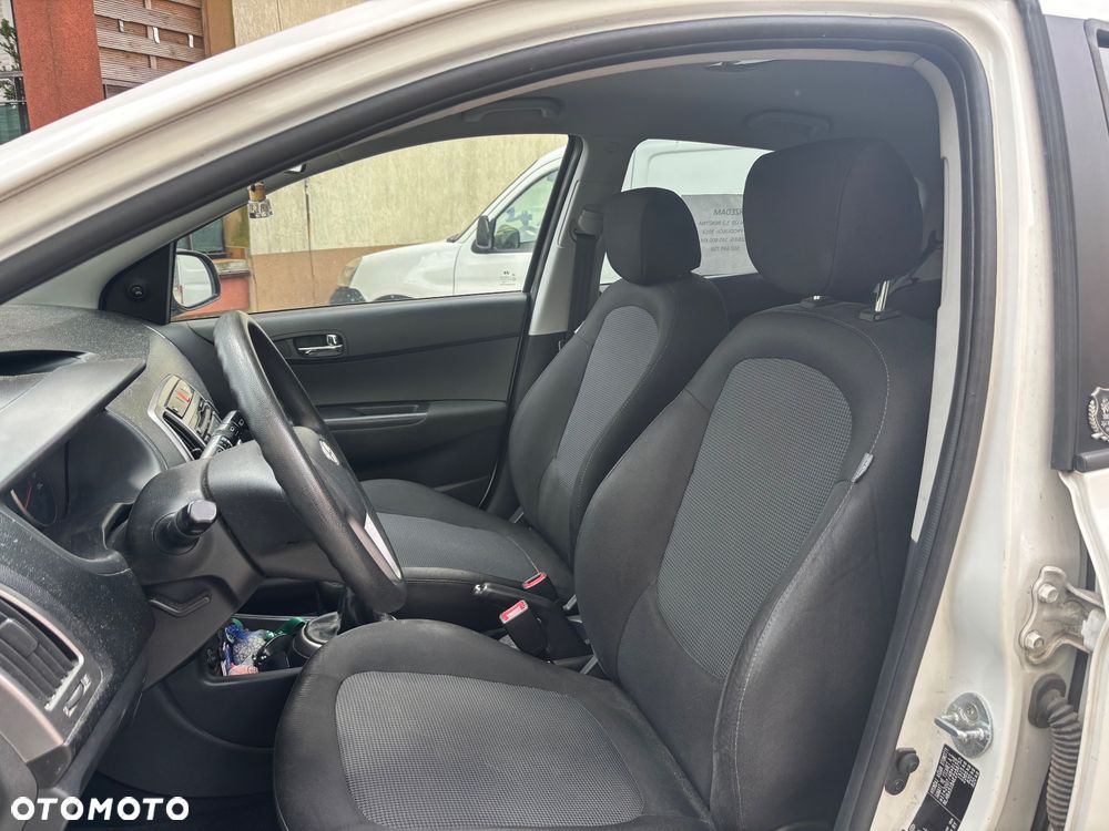 Hyundai i20 - 8