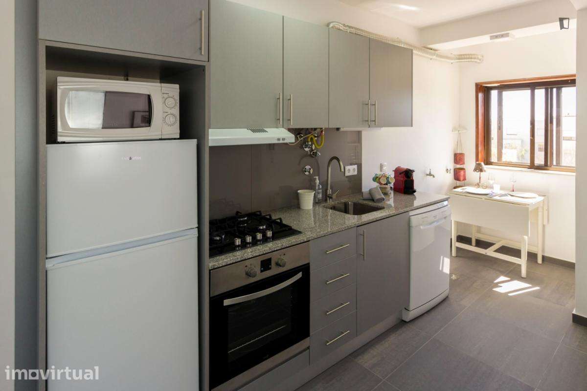 Quarto - localizado em Póvoa de Varzim Porto - Grande imagem: 2/26