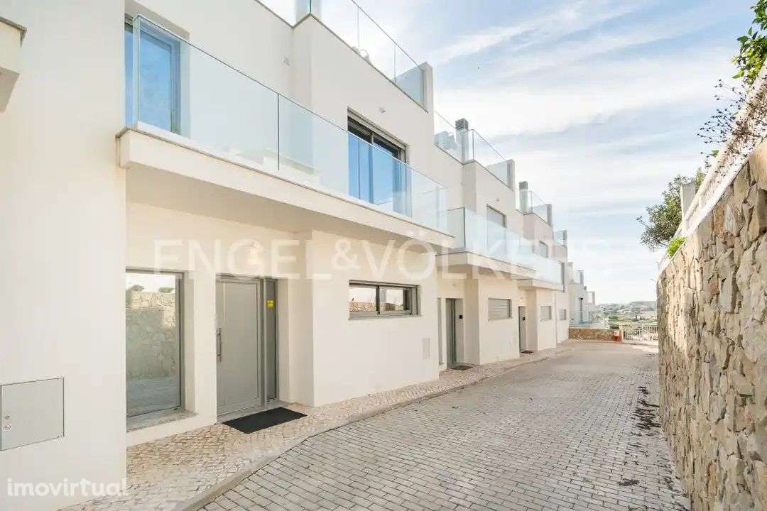 Moradia em banda moderna com 3 quartos perto da Galé - Grande imagem: 4/33