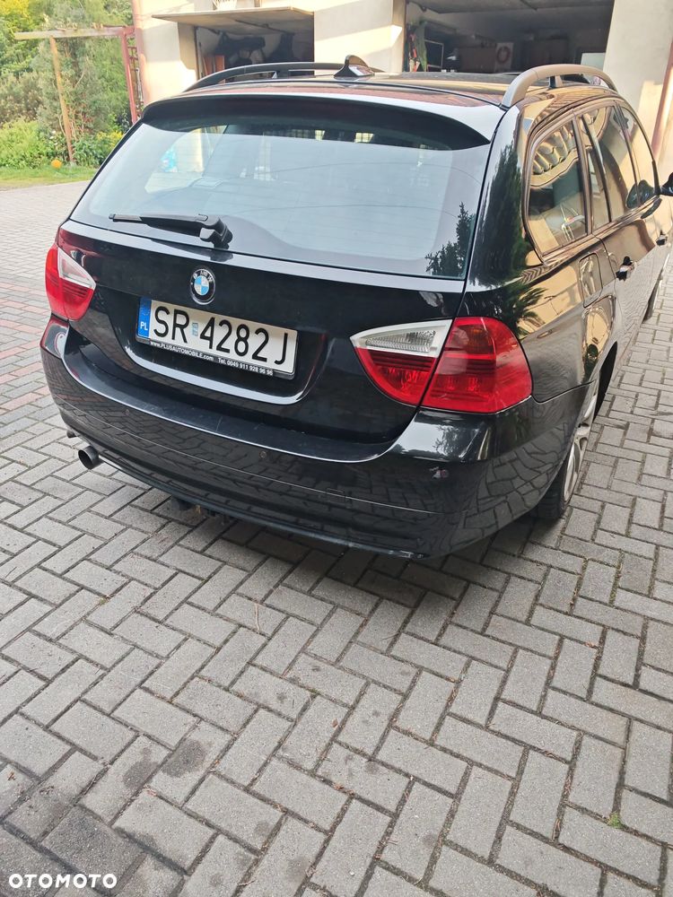 BMW Seria 3 320i - 7