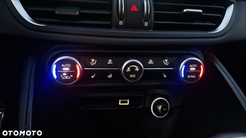 Alfa Romeo Giulia 2.0 Turbo Veloce Q4 - 26