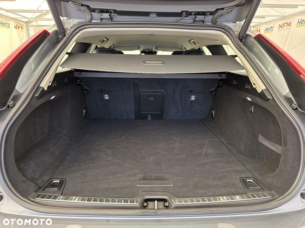 Volvo V90 - 19