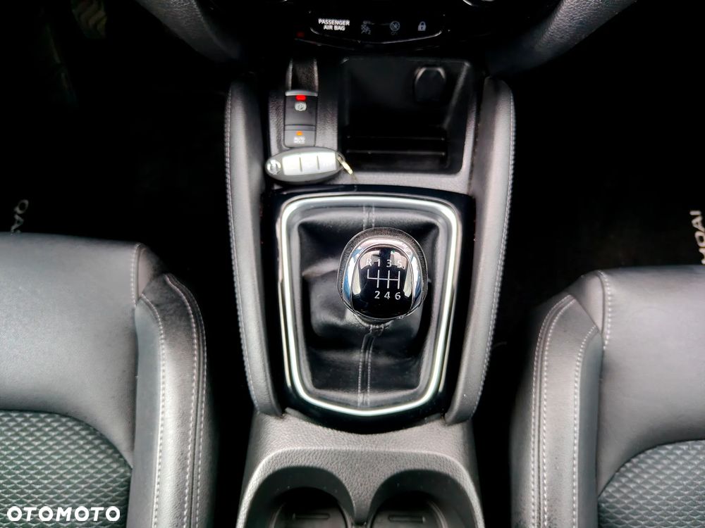 Nissan Qashqai 1.7 dCi TEKNA - 24