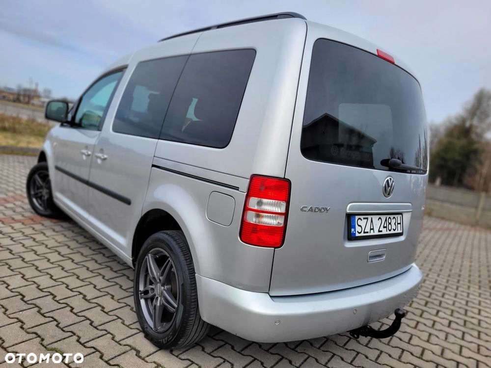 Volkswagen Caddy Highline DSG - 7