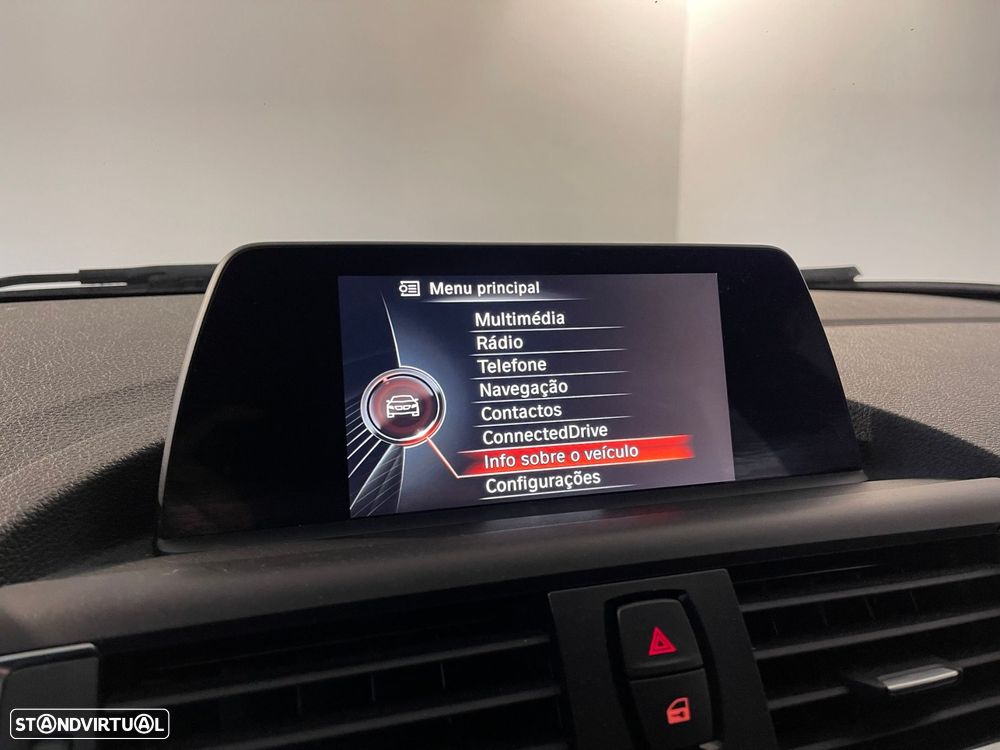 BMW 116 d Sport Line - 21