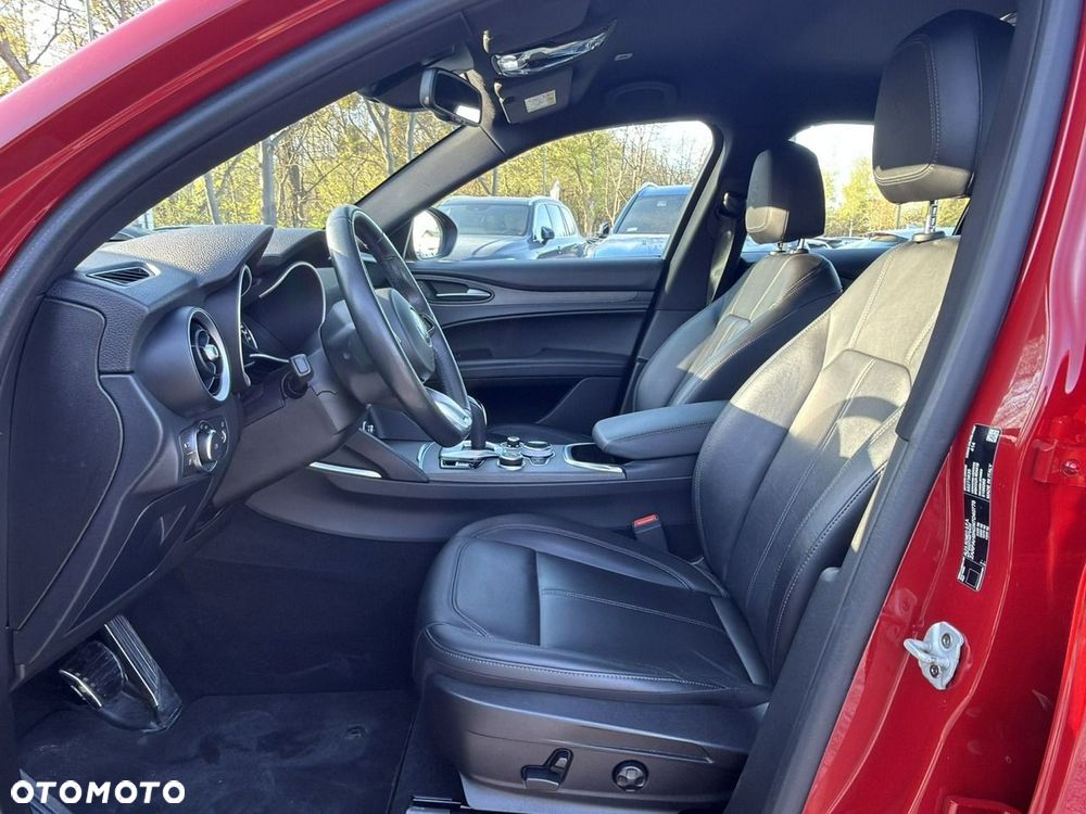 Alfa Romeo Stelvio 2.0 Turbo TI Q4 - 12
