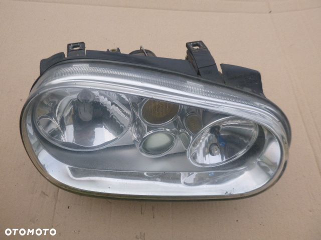 LAMPA PRAWY PRZÓD PRAWA PRZEDNIA VOLKSWAGEN GOLF IV Z HALOGENEM - 1