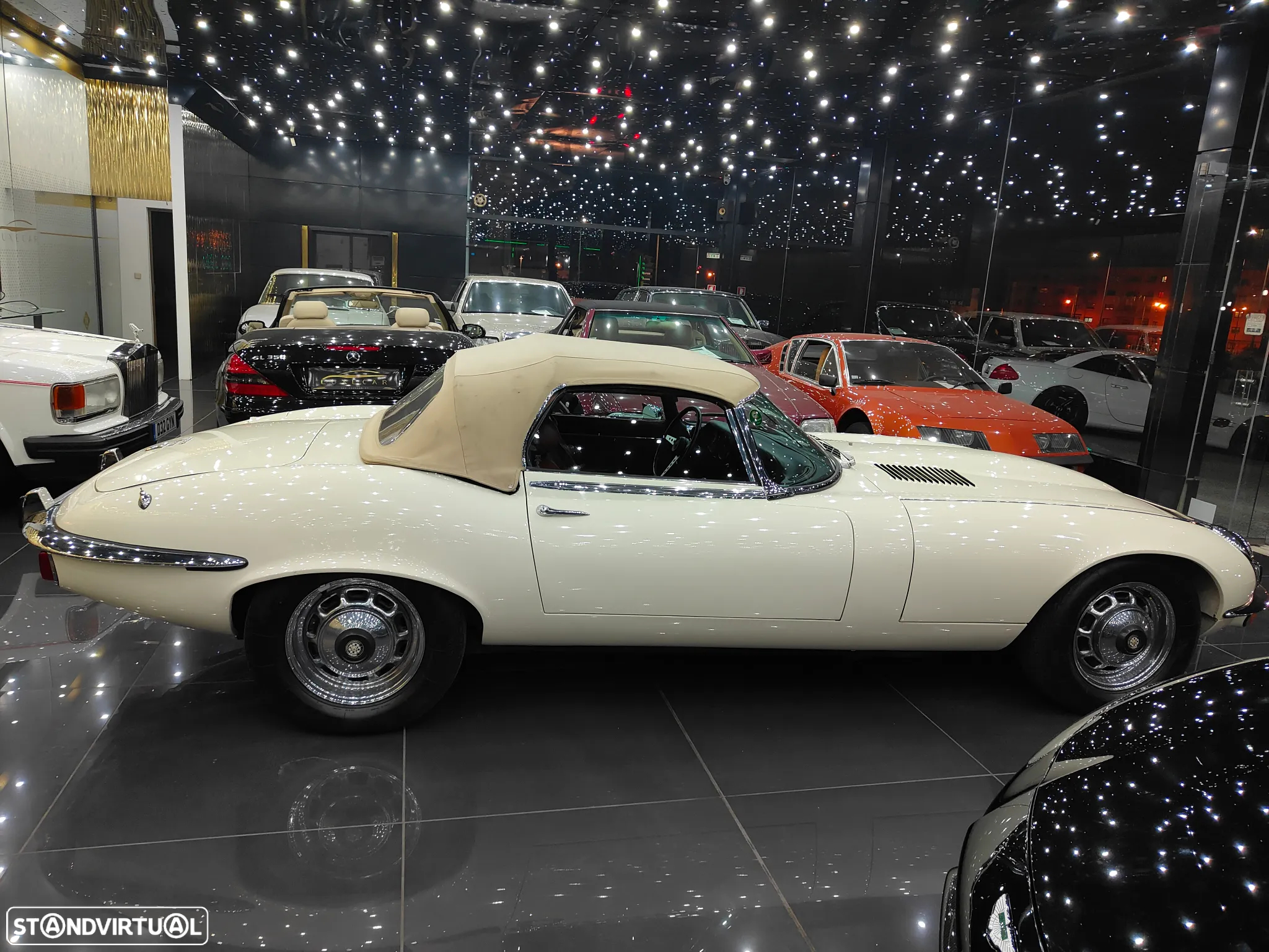 Jaguar E-Type - 4