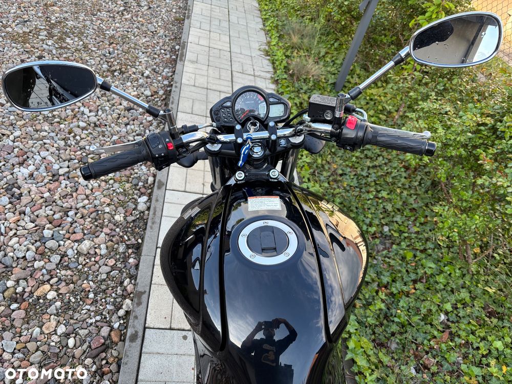 Suzuki Gladius - 4