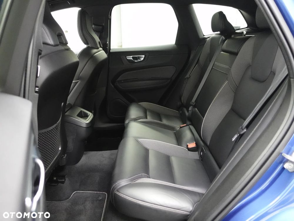 Volvo XC 60 B4 D AWD R-Design - 20