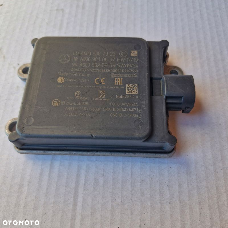 Moduł radar Distronic Mercedes W213 A0009007923 - 2