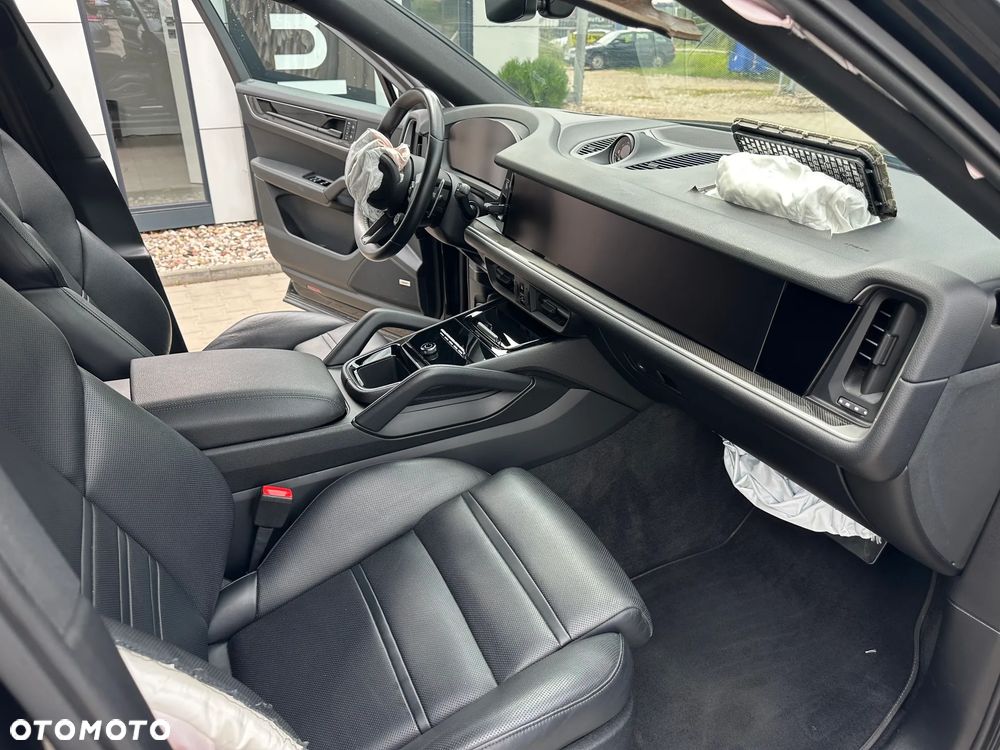 Porsche Cayenne - 14
