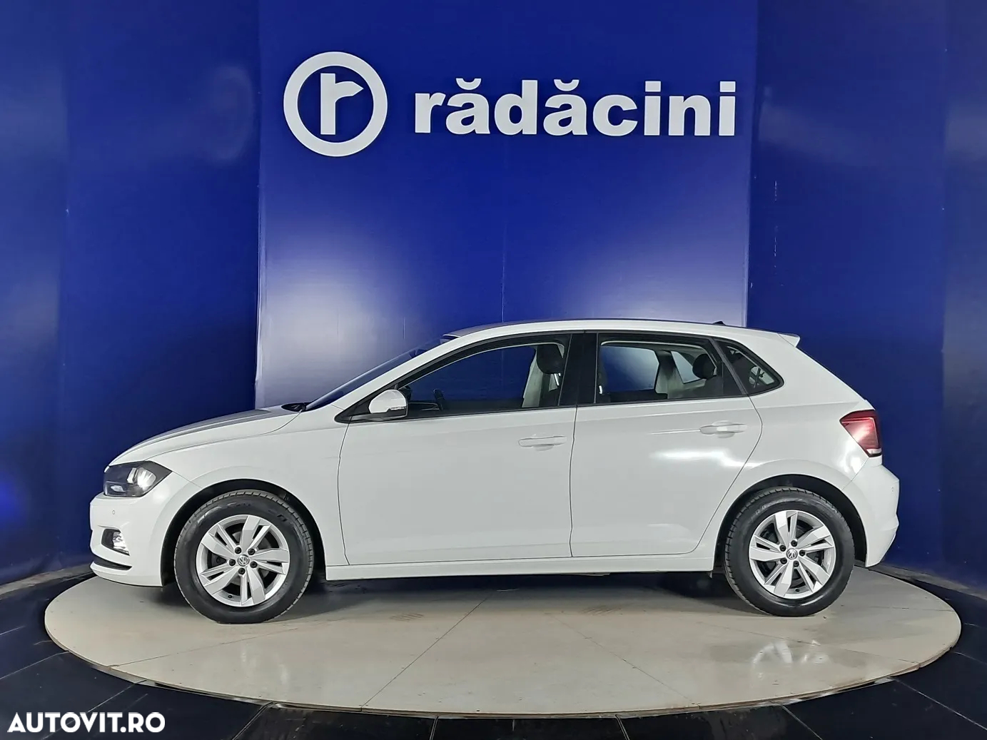 Volkswagen Polo - 2
