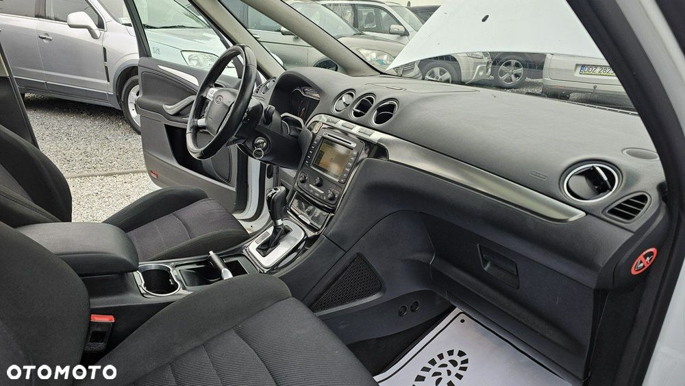 Ford S-Max 2.0 TDCi DPF Titanium X - 27
