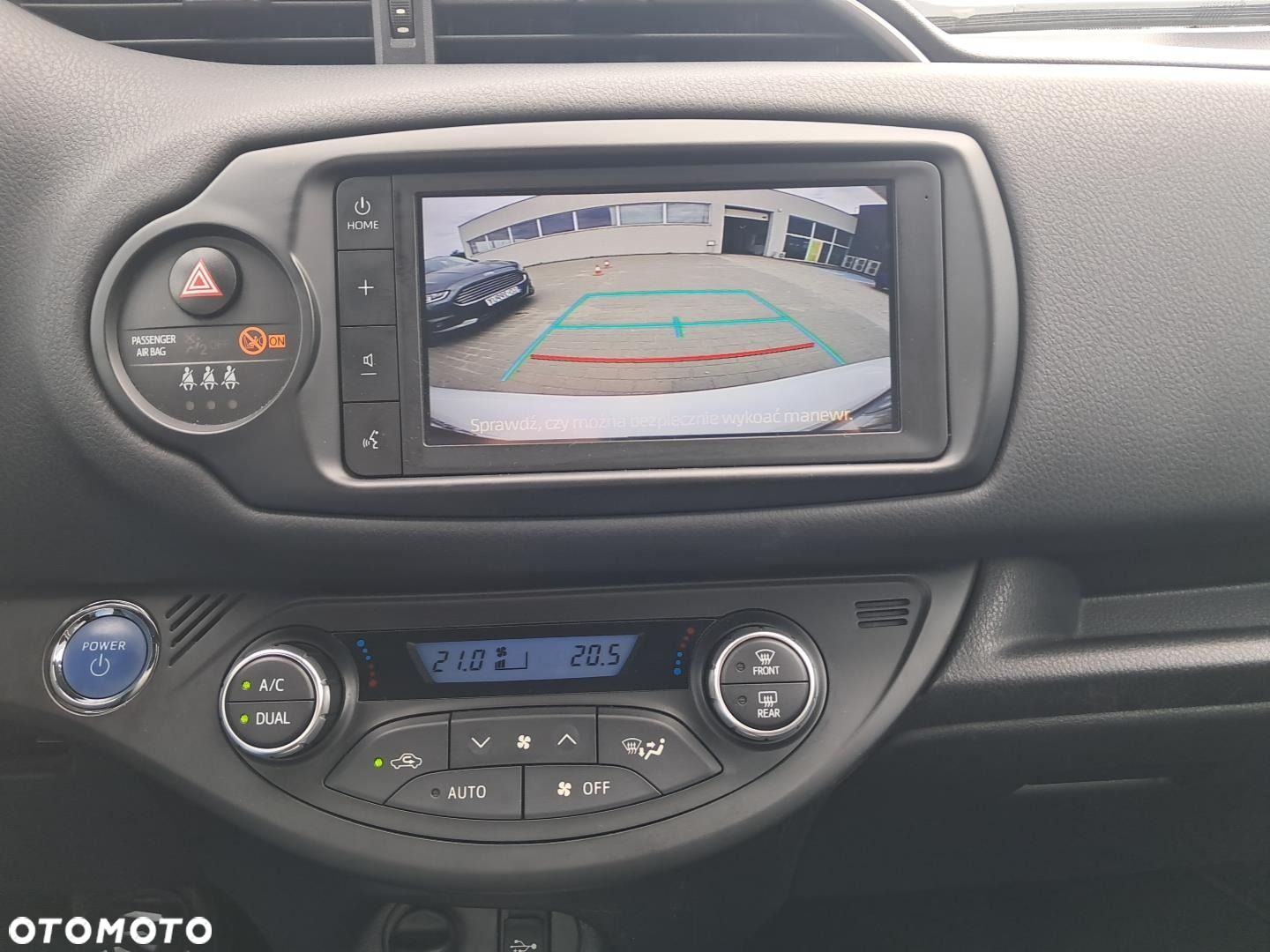 Toyota Yaris - 18