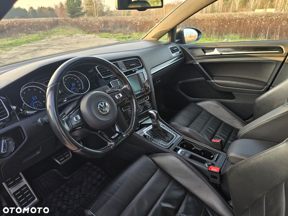 Volkswagen Golf - 12