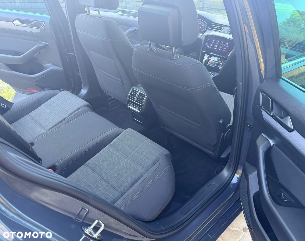 Volkswagen Passat 2.0 TDI Business DSG - 18