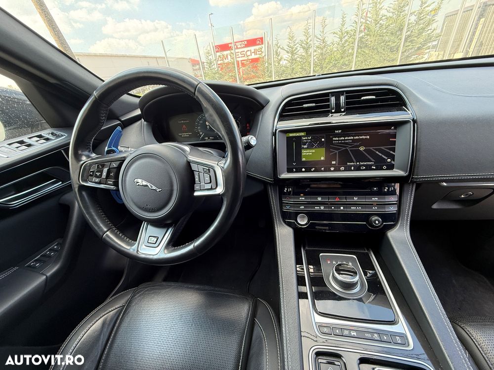 Jaguar F-Pace 20d Aut. R-Sport - 23