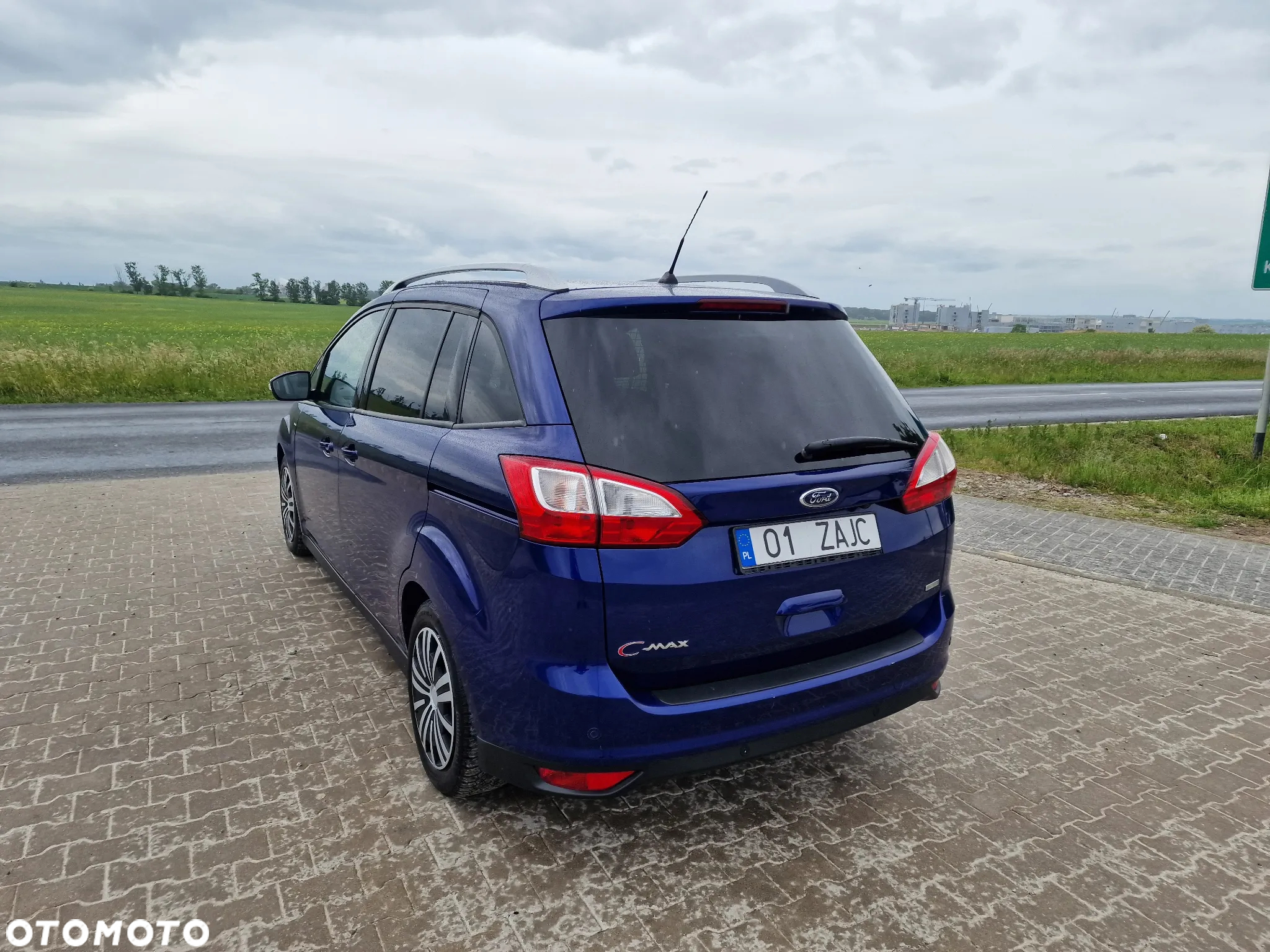 Ford Grand C-MAX 1.0 EcoBoost Start-Stopp-System Champions Edition - 11