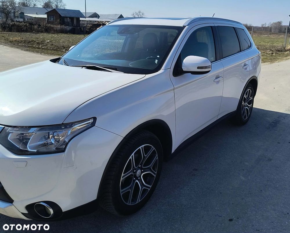 Mitsubishi Outlander 2.2 DID Instyle Navi 4WD - 9