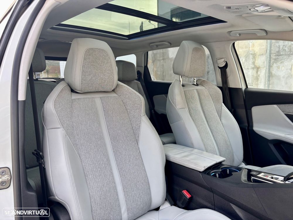 Peugeot 5008 1.5 BlueHDi Allure EAT8 - 34